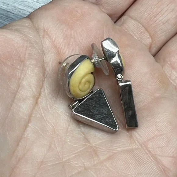 168. Signed JR Sterling Silver Earrings - Picture 2 of 3